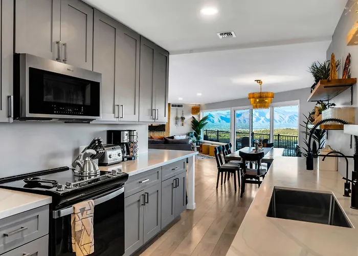 The Horizon Haven - Gem Show Holiday home *